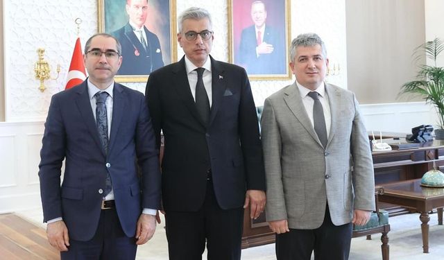 Ankara'da önemli görüşme: Gündem Rize'deki sağlık yatırımları