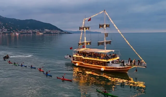 Karadeniz kanolarla renklendi