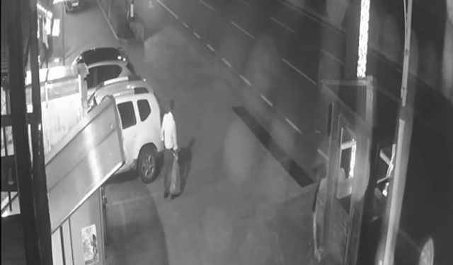 Karadeniz Sahil Yolu'nda yolcu otobüsü korkuluklara çarptı; kaza anı kamerada  (2)