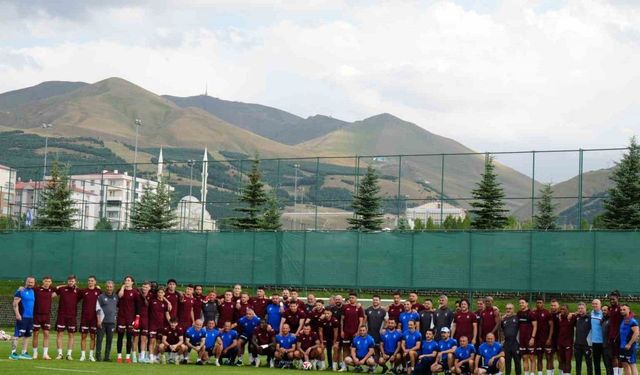 Trabzonspor’un Erzurum kampı başladı