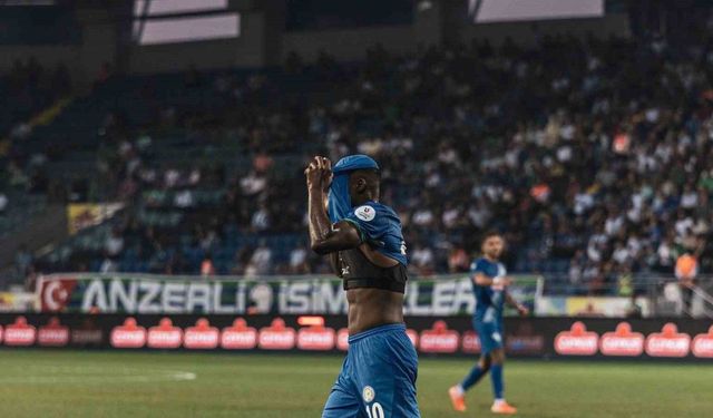 Trendyol Süper Lig: Çaykur Rizespor: 0 - Göztepe: 0 (İlk yarı)