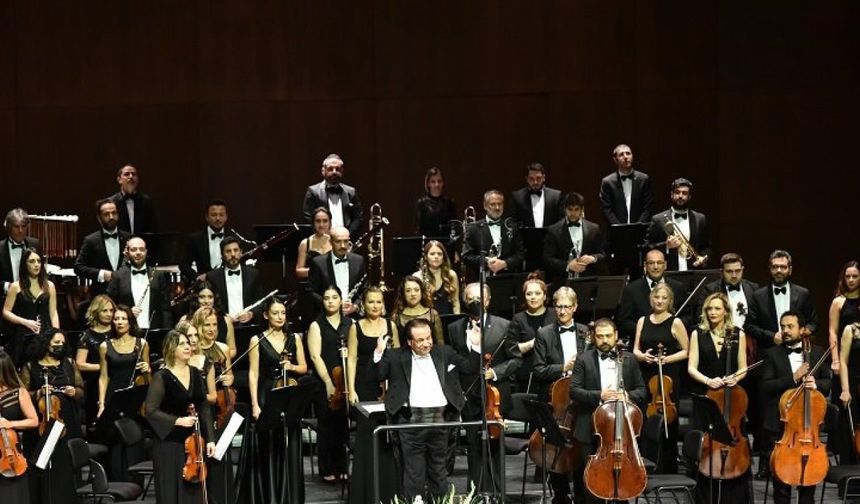 İstanbul Devlet Senfoni Orkestrası yeni sezonu Beyoğlu Kültür Yolu Festivali’nde açtı