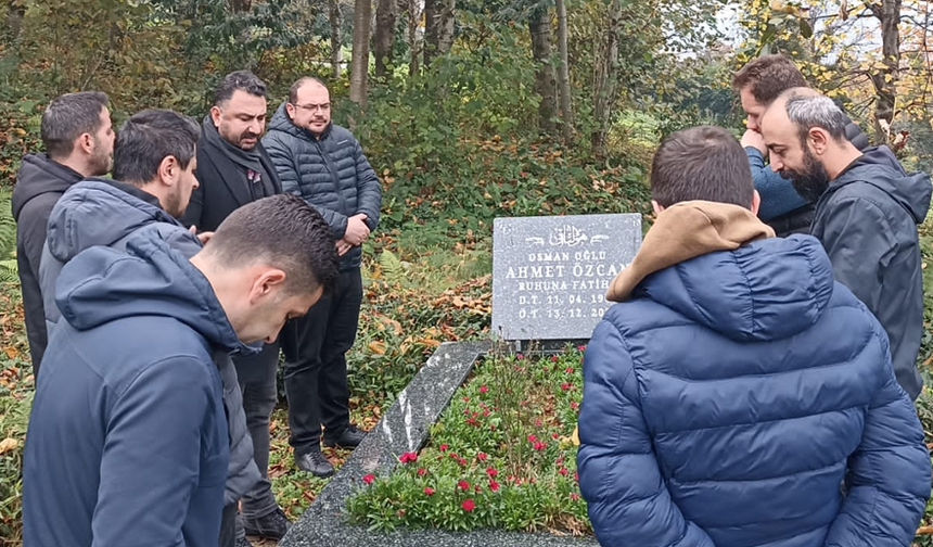 Gazeteci Merhum Ahmet Özcan Vefatının 2. Yılında Mezarı Başında Anıldı