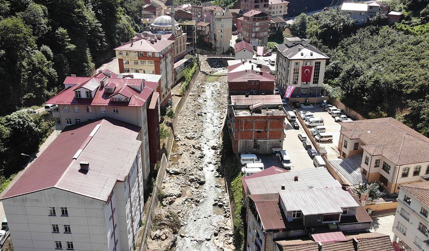 Doğu Karadeniz Bölgesi'nde korkutan rakam: Bin 481 yapının riskli olduğu tespit edildi