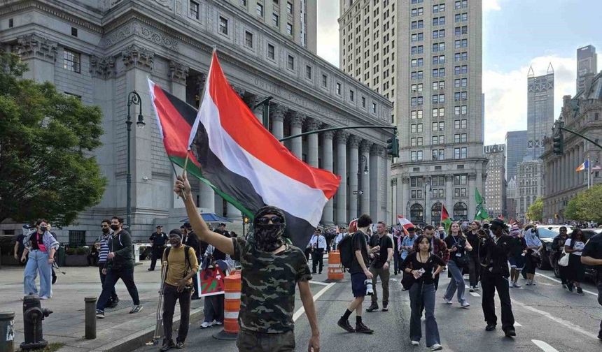 New York’ta binlerce Filistin yanlısı, İsrail saldırılarını 1. yılında protesto etti