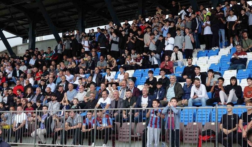 Trabzon’da "Efsanelerle yeniden" futbol turnuvası