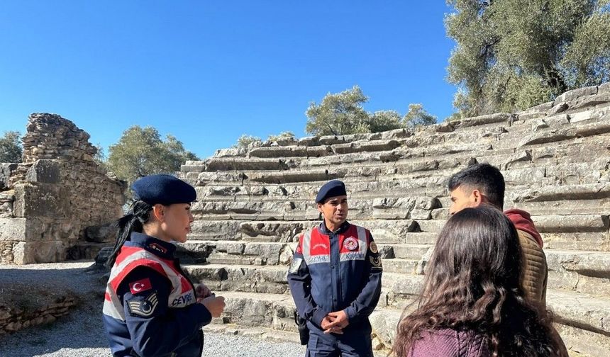 Jandarma ekipleri vatandaşları bilgilendirdi