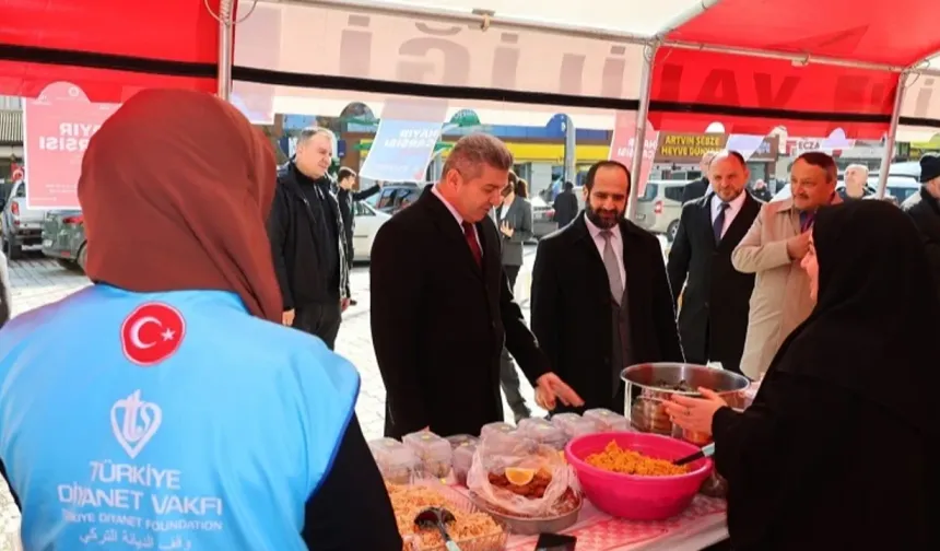 Artvin'de 'Hayır Çarşısı' kermesine yoğun ilgi