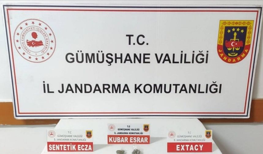 Jandarma, Rize’den Gümüşhane’ye uyuşturucu getirenleri yakaladı