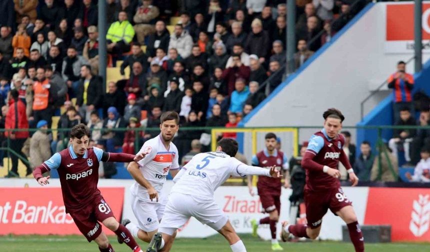 Ziraat Türkiye Kupası: İskenderunspor: 1 - Trabzonspor: 0 (İlk yarı)