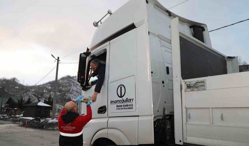 Karadeniz Sahil Yolu’nda iftar saati bereketi