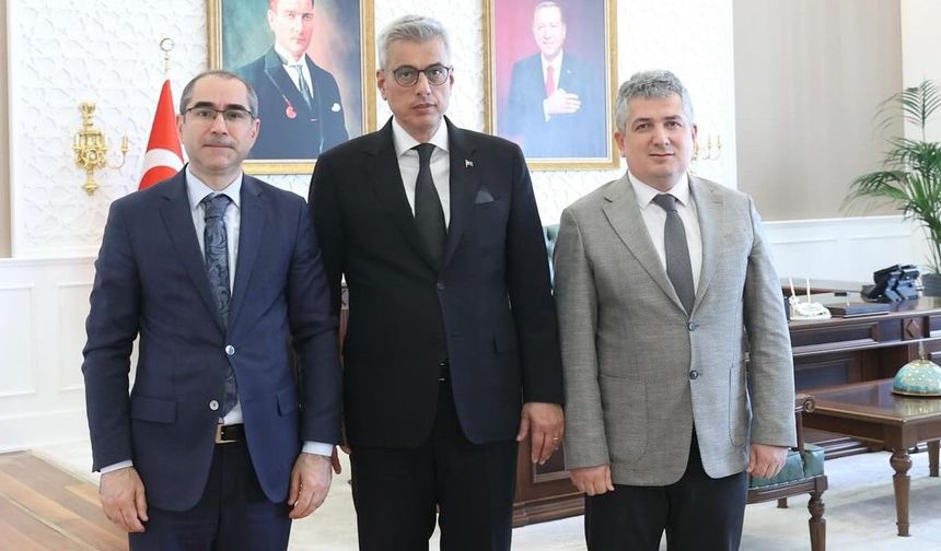 Ankara'da önemli görüşme: Gündem Rize'deki sağlık yatırımları