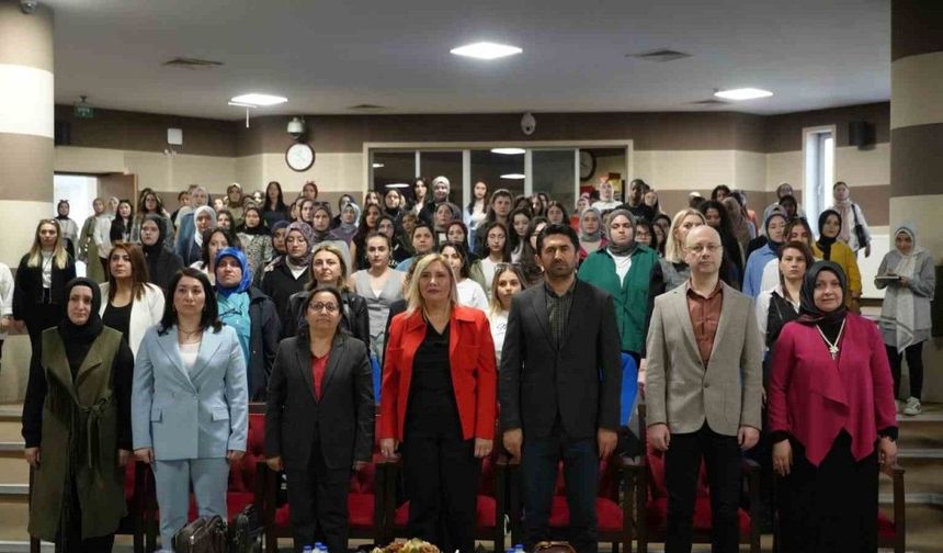 KBÜ’de Batı Karadeniz Ebeler Haftası sempozyumu düzenlendi