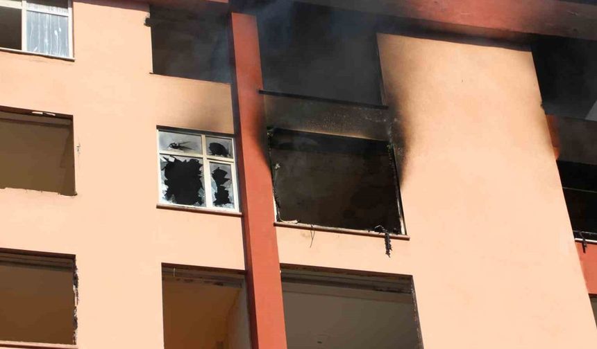 Rize’de boş binada yangın çıktı