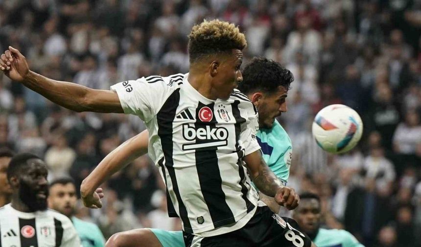 Trendyol Süper Lig: Beşiktaş: 0 - Çaykur Rizespor: 0 (İlk yarı)