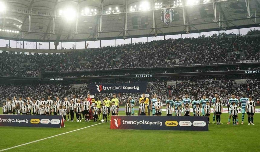 Trendyol Süper Lig: Beşiktaş: 0 - Çaykur Rizespor: 0 (Maç devam ediyor)