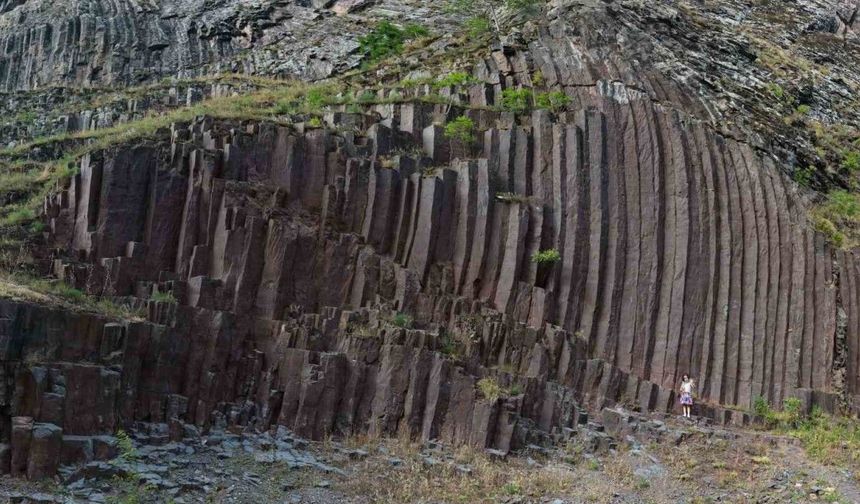 Artvin’deki bazalt kayalıkları ziyaretçi akınına uğruyor