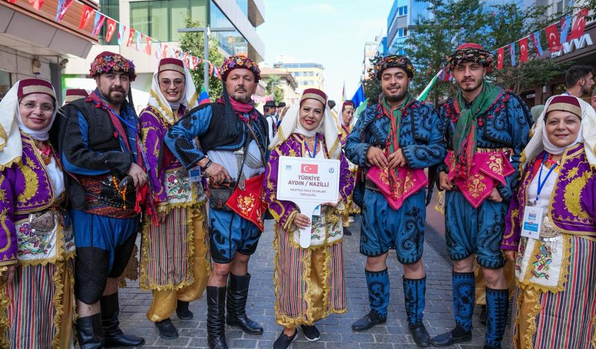 Trabzon'da 'Horon Festivali' coşkuyla başladı