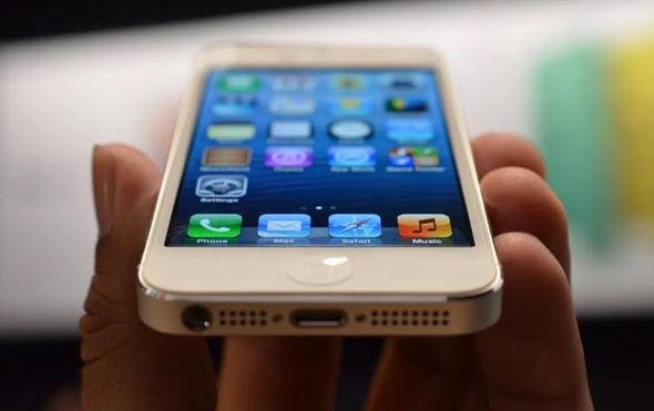 iPhone sahiplerine kötü haber: Apple bu modellerin fişini çekiyor